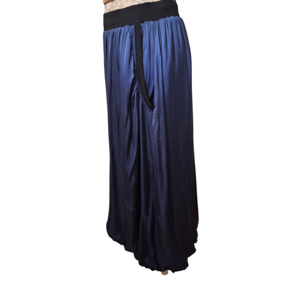 OZAI N KU Elastic Waist Navy skirt with pockets size‎ L - Picture 2 of 6
